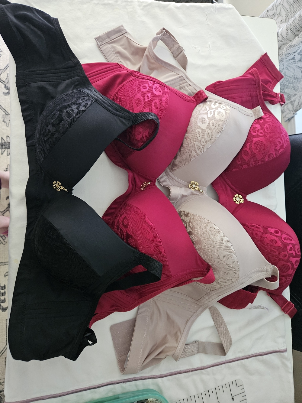 Women’s Lace-Accent T-Shirt Bra - Black, Hot Pink, Beige size 38c